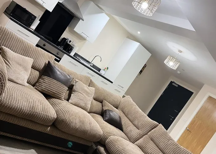 Luxury 2 Bedroom In City Centre - Free Parking